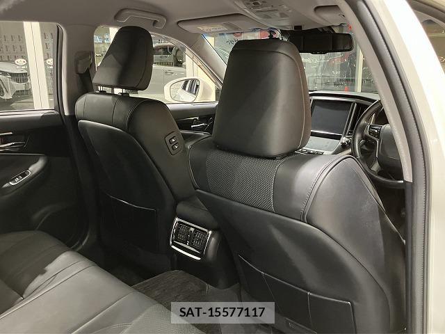 Toyota CROWN SEDAN 2017-04 6790807-27