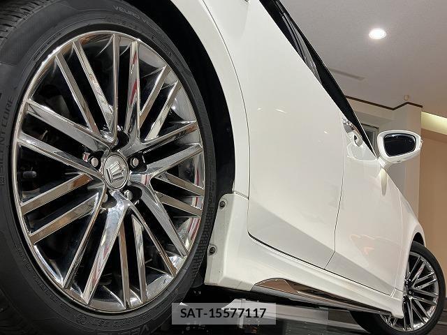Toyota CROWN SEDAN 2017-04 6790807-5