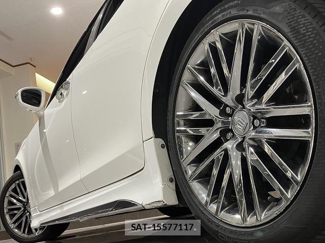 Toyota CROWN SEDAN 2017-04 6790807-6