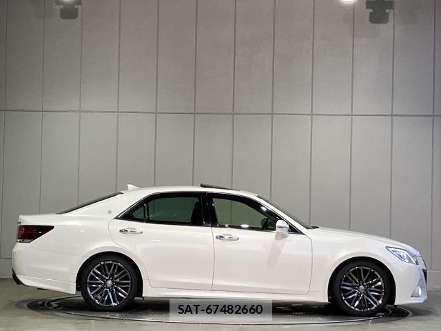 Toyota CROWN SEDAN 2014-12 6790812-28