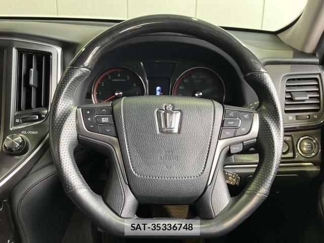 Toyota CROWN SEDAN 2014-10 6790810-11
