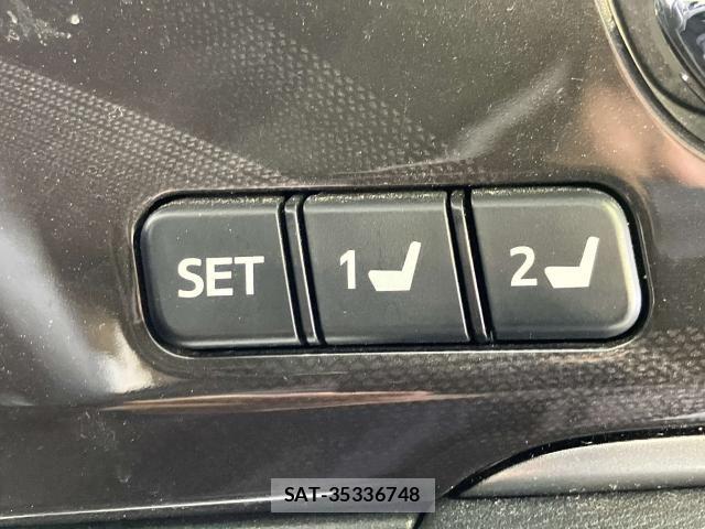 Toyota CROWN SEDAN 2014-10 6790810-13