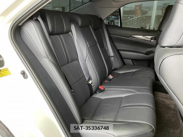 Toyota CROWN SEDAN 2014-10 6790810-16