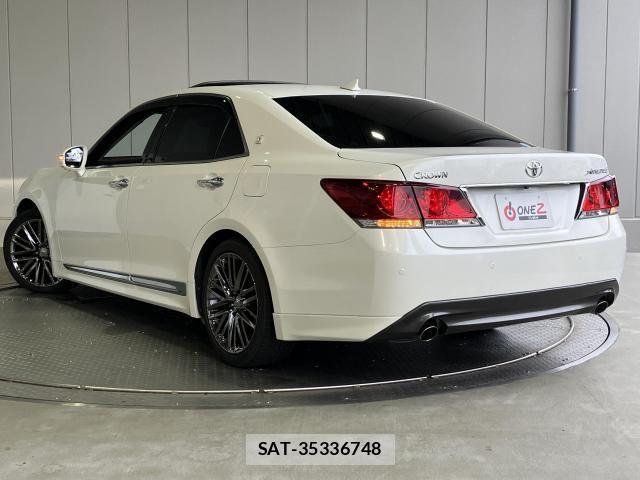 Toyota CROWN SEDAN 2014-10 6790810-24