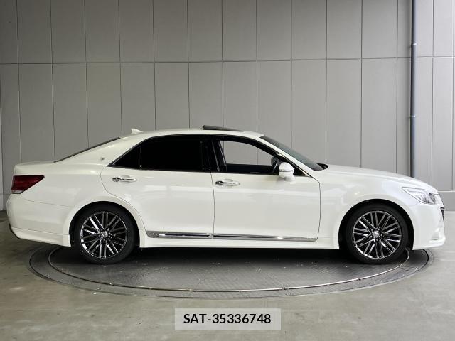 Toyota CROWN SEDAN 2014-10 6790810-25
