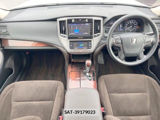Toyota CROWN SEDAN 2014-10 6790829-1