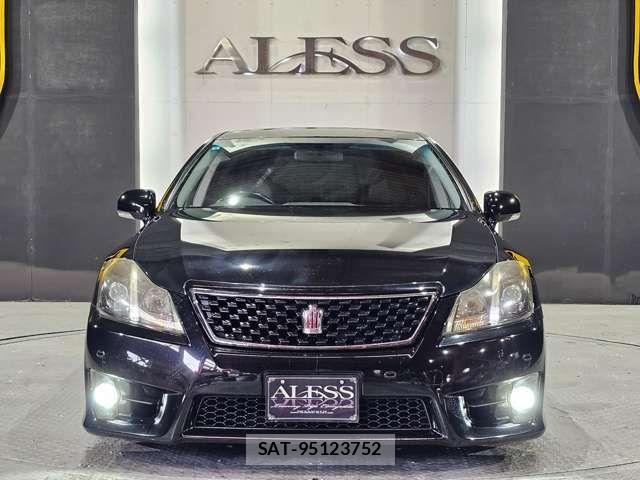 Toyota CROWN SEDAN 2011-03 6814376-8