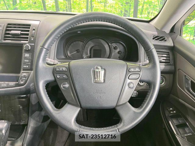 Toyota CROWN SEDAN 2009-09 6814379-7