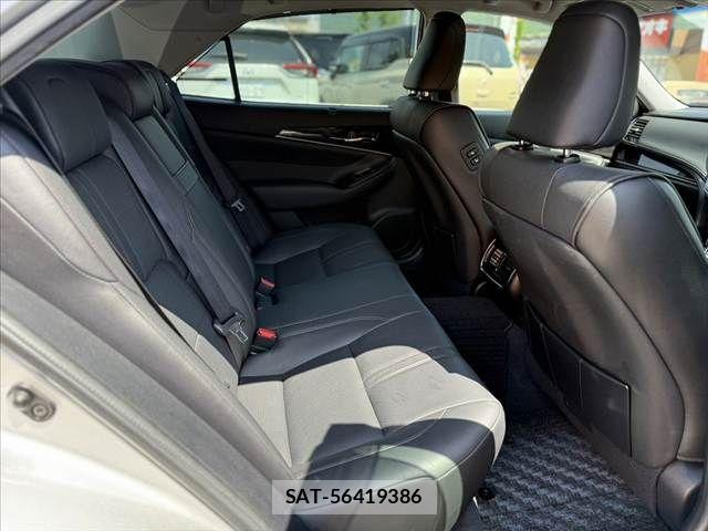 Toyota CROWN SEDAN 2017-01 6814372-19