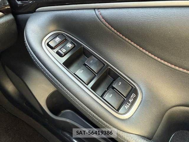 Toyota CROWN SEDAN 2017-01 6814372-21