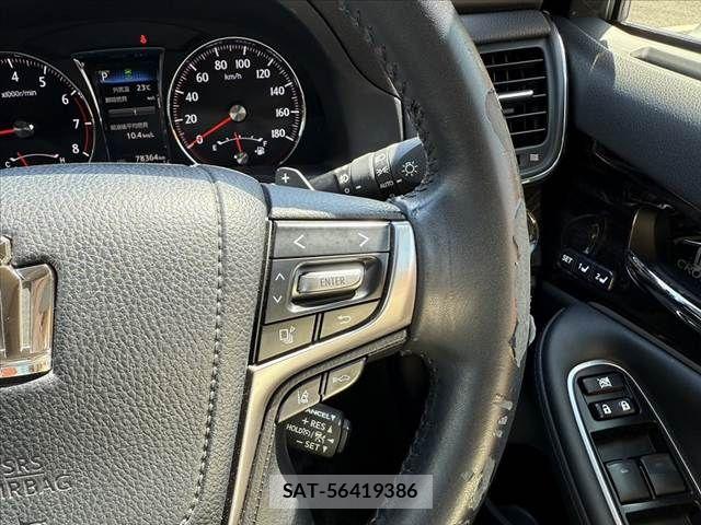 Toyota CROWN SEDAN 2017-01 6814372-25