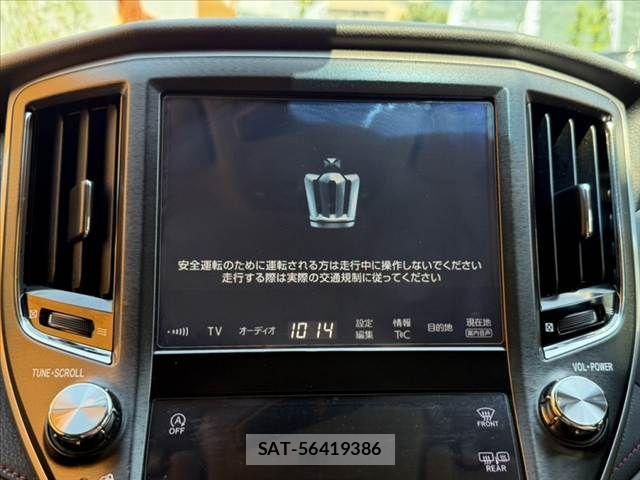 Toyota CROWN SEDAN 2017-01 6814372-2