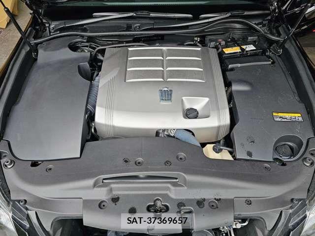 Toyota CROWN SEDAN 2010-04 6814374-16