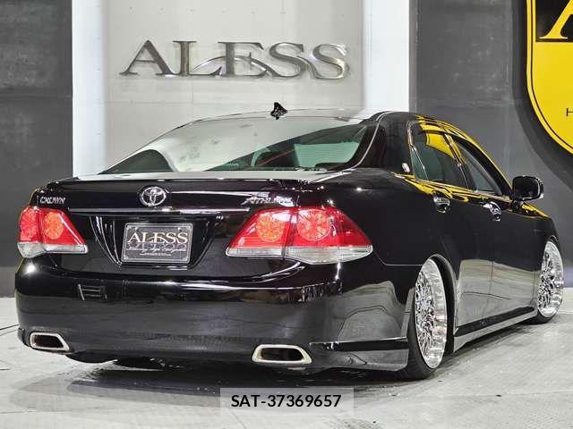 Toyota CROWN SEDAN 2010-04 6814374-2