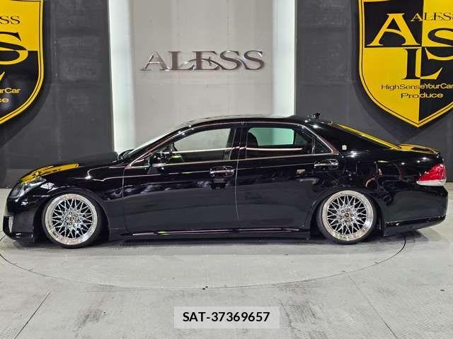Toyota CROWN SEDAN 2010-04 6814374-4