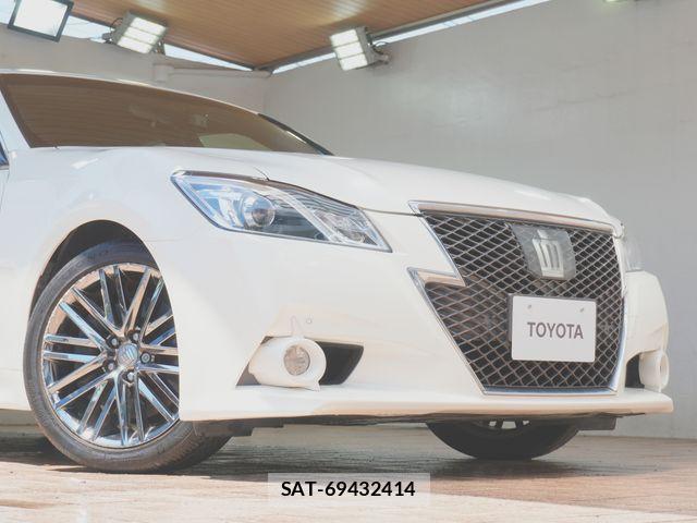 Toyota CROWN SEDAN 2013-12 6814373-24