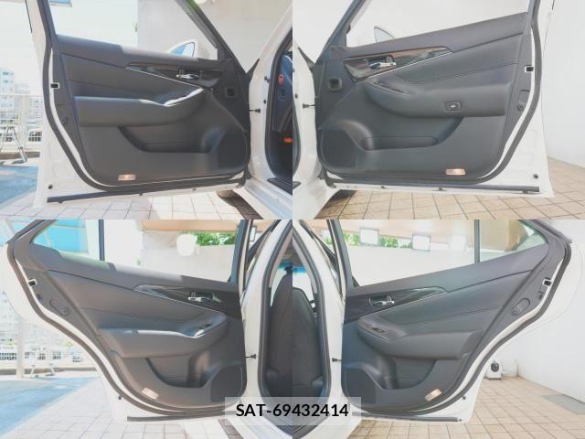 Toyota CROWN SEDAN 2013-12 6814373-5