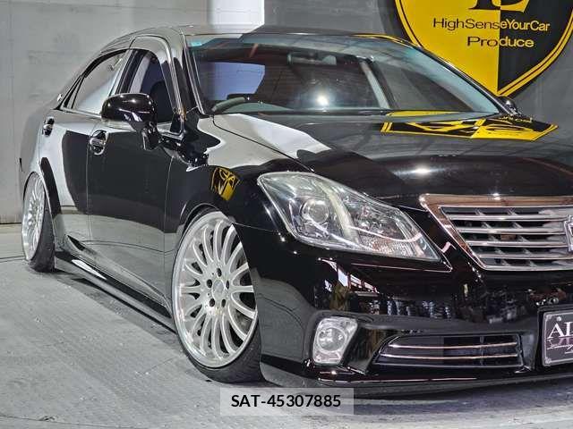 Toyota CROWN SEDAN 2012-01 6814377-9