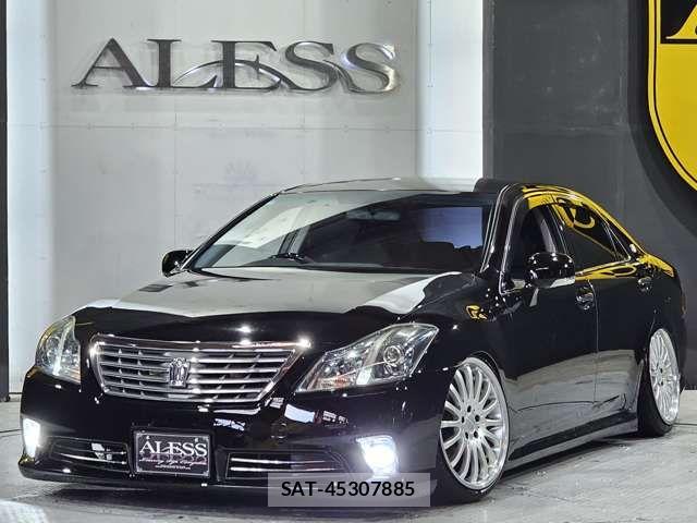 Toyota CROWN SEDAN 2012-01 6814377-1
