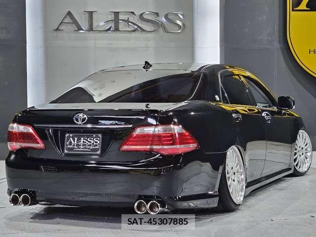 Toyota CROWN SEDAN 2012-01 6814377-2