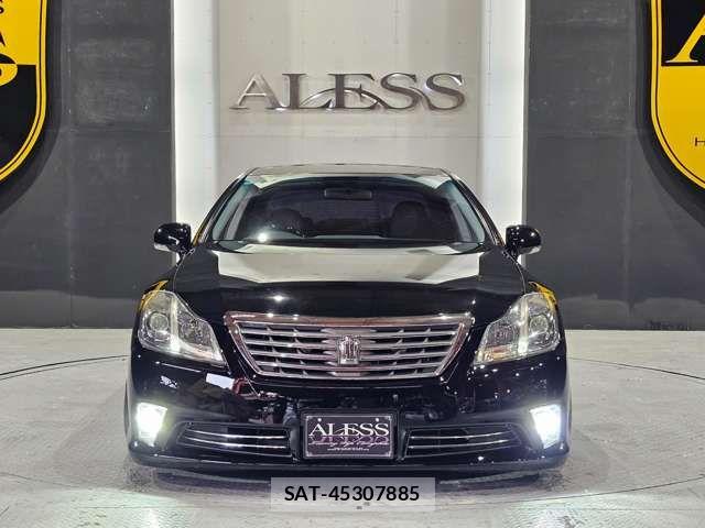 Toyota CROWN SEDAN 2012-01 6814377-8