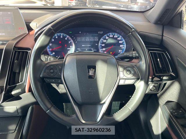 Toyota CROWN SEDAN 2018-06 6903625-9