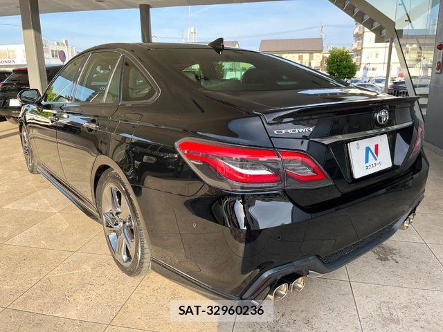 Toyota CROWN SEDAN 2018-06 6903625-14