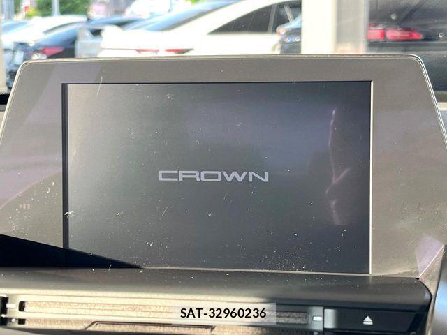 Toyota CROWN SEDAN 2018-06 6903625-2