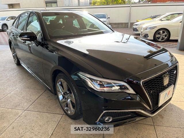 Toyota CROWN SEDAN 2018-06 6903625-5