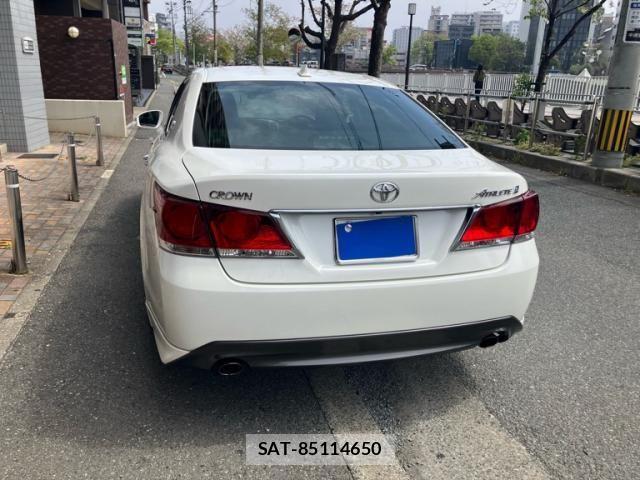 Toyota CROWN SEDAN 2013-03 6903629-1