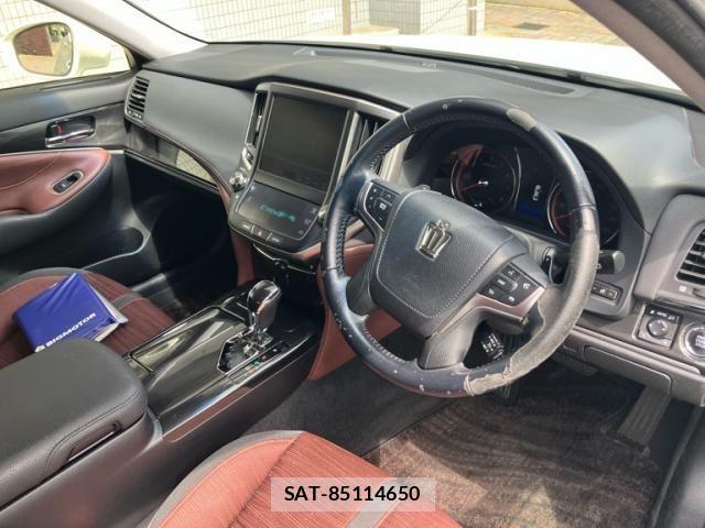 Toyota CROWN SEDAN 2013-03 6903629-20