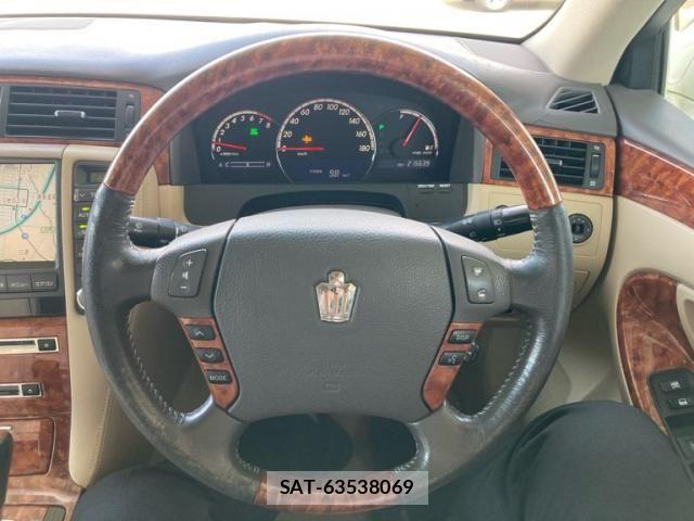 Toyota CROWN SEDAN 2006-03 6903657-16