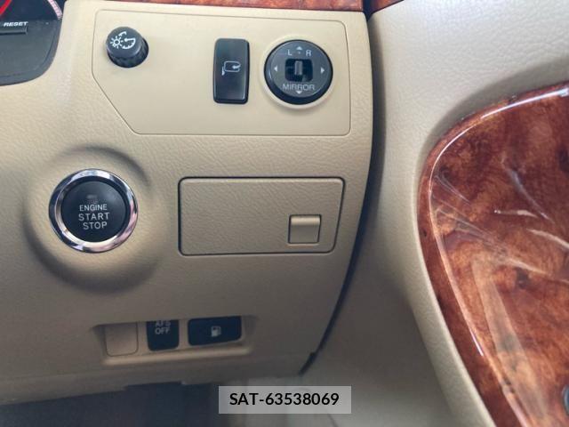 Toyota CROWN SEDAN 2006-03 6903657-19