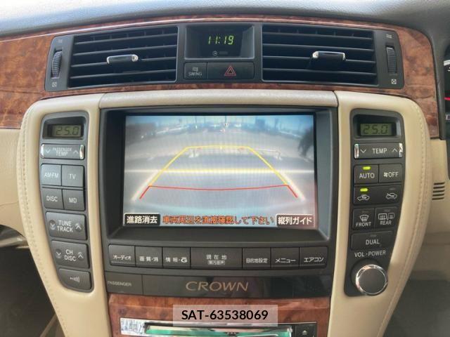 Toyota CROWN SEDAN 2006-03 6903657-21