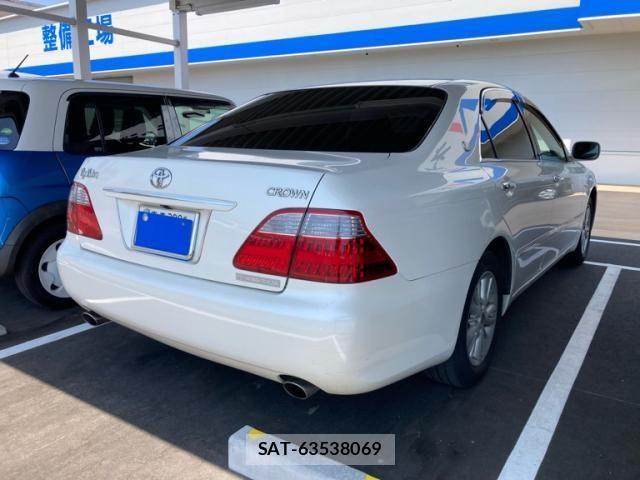 Toyota CROWN SEDAN 2006-03 6903657-4