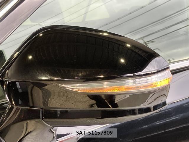 Toyota CROWN SEDAN 2017-09 6903624-4