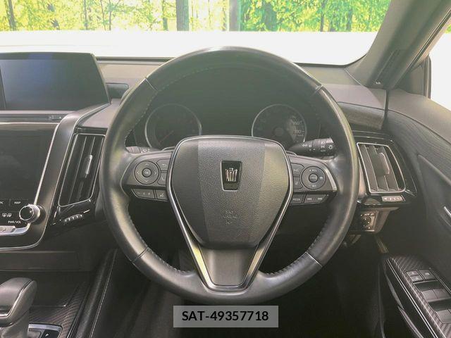 Toyota CROWN SEDAN 2018-06 6903619-10