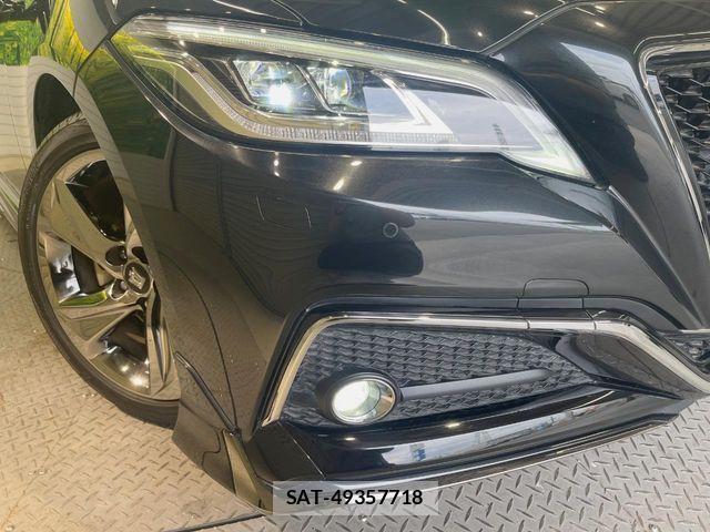 Toyota CROWN SEDAN 2018-06 6903619-11