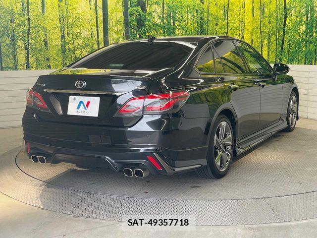 Toyota CROWN SEDAN 2018-06 6903619-16
