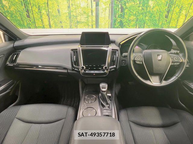 Toyota CROWN SEDAN 2018-06 6903619-1