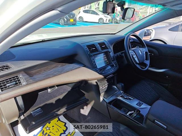 Toyota CROWN SEDAN 2012-05 6903627-21