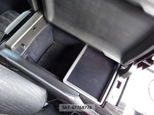 Toyota CROWN SEDAN 2019-08 6992729-14