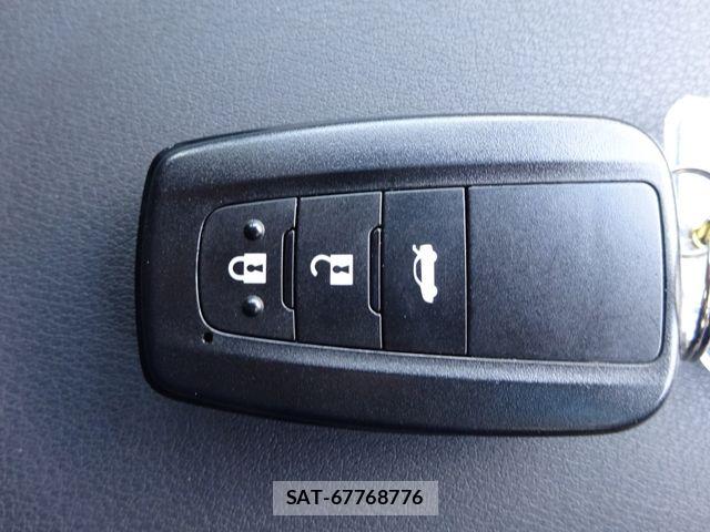 Toyota CROWN SEDAN 2019-08 6992729-18