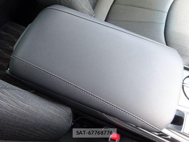 Toyota CROWN SEDAN 2019-08 6992729-21
