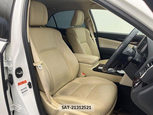 Toyota CROWN SEDAN 2016-09 7020250-2