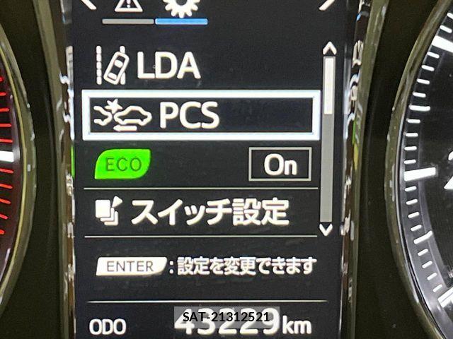 Toyota CROWN SEDAN 2016-09 7020250-6