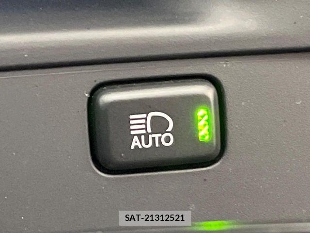 Toyota CROWN SEDAN 2016-09 7020250-8