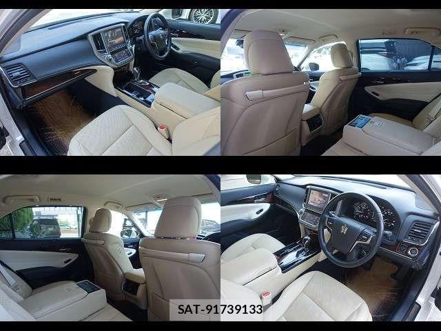 Toyota CROWN SEDAN 2016-09 7020244-16