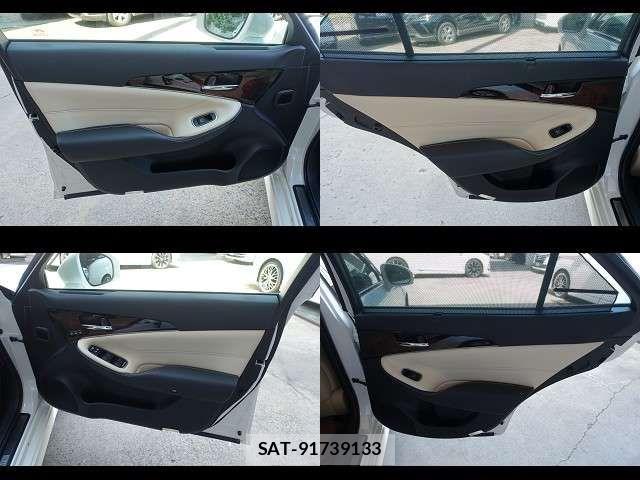 Toyota CROWN SEDAN 2016-09 7020244-17