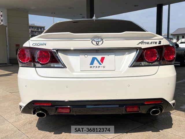 Toyota CROWN SEDAN 2016-10 7020245-15